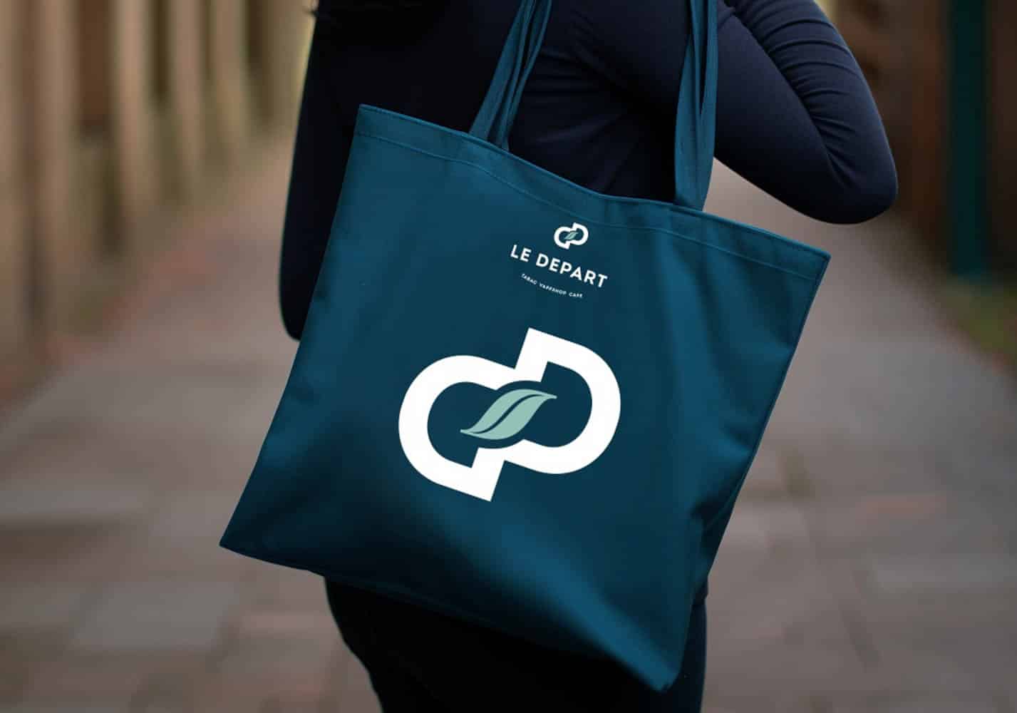 Le Départ : tote bag logoté – identité visuelle Studio Kan