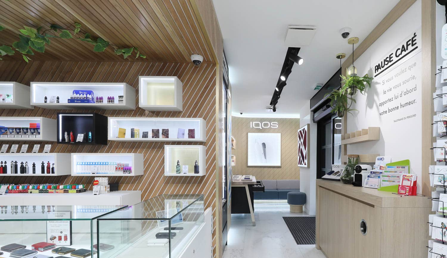 Beau Drugstore : espace de vente lumineux Beau Drugstore : espace de vente lumineux – Studio Kan